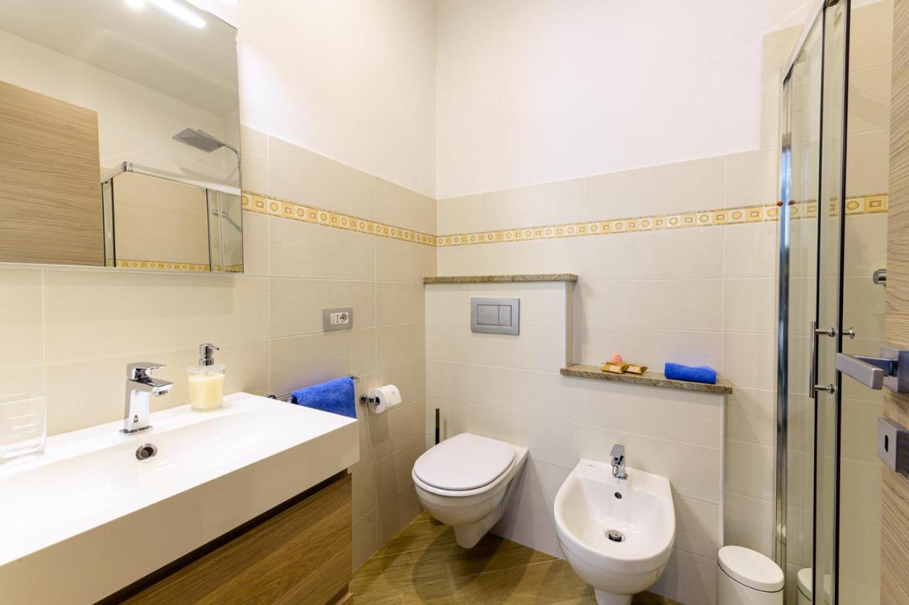Le Rondini Hotel Тирано Екстериор снимка