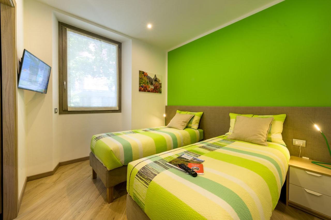 Le Rondini Hotel Тирано Екстериор снимка